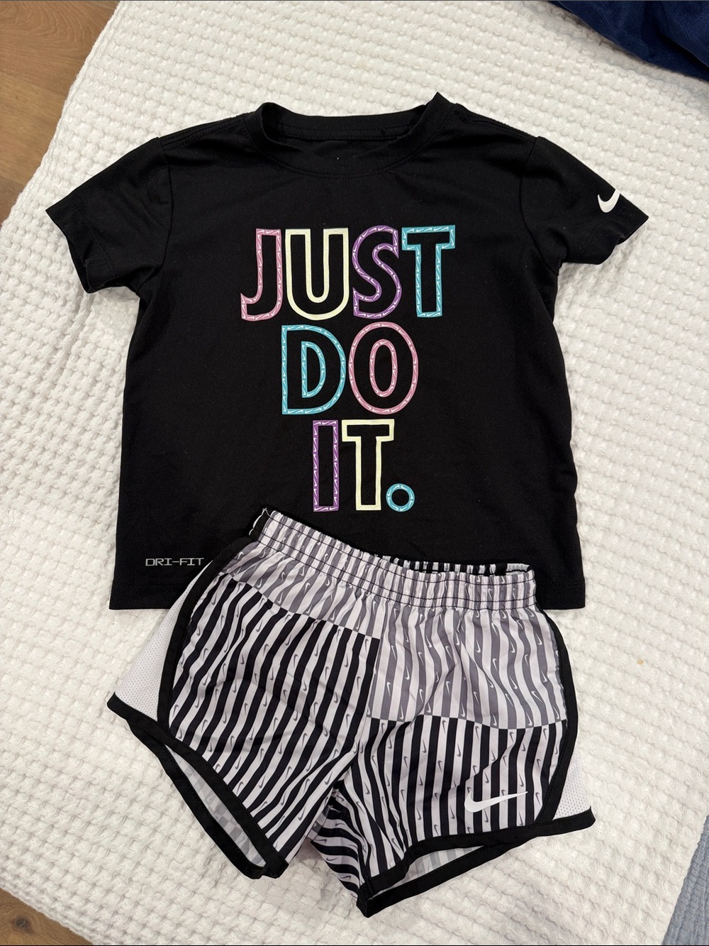 Nike Girls' Black 'Just Do It' Tee and Striped Shorts Set